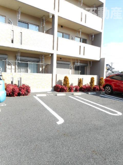 ハーモニー 202 駐車場