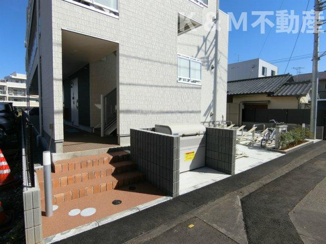 リブリ・エクセル柏 206 玄関