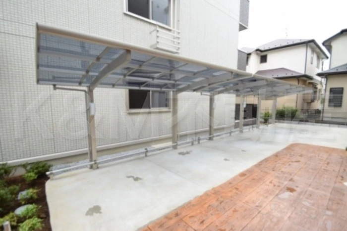 ティアレス II 111 102 駐車場