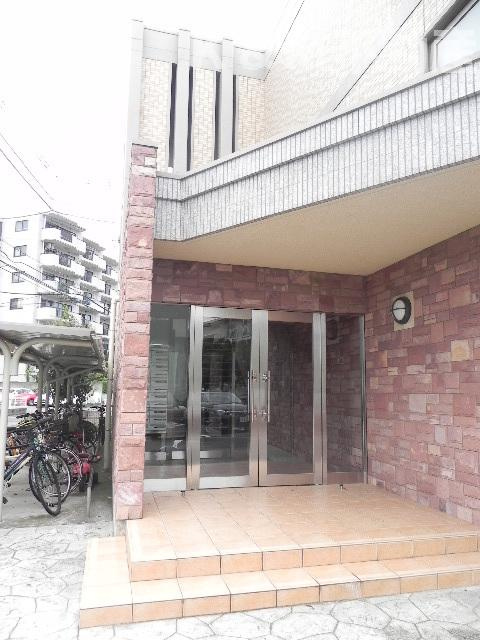 ハーモニー 202 玄関