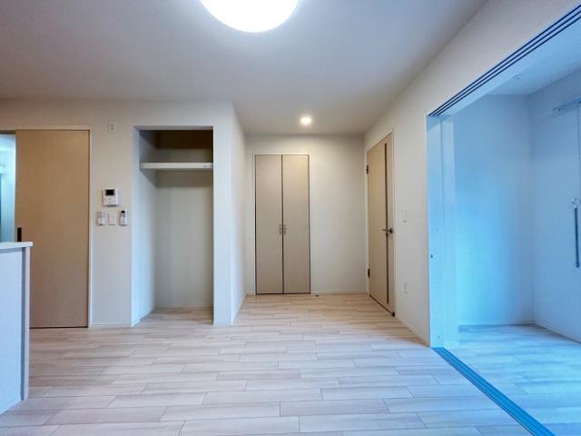 アンブレラ 101 玄関