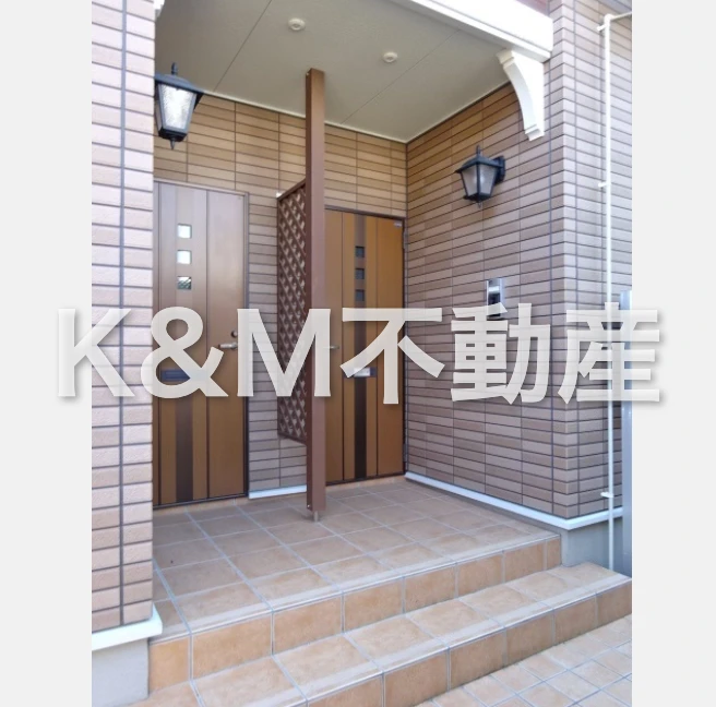 ロックガーデン森Ｃ 105 玄関