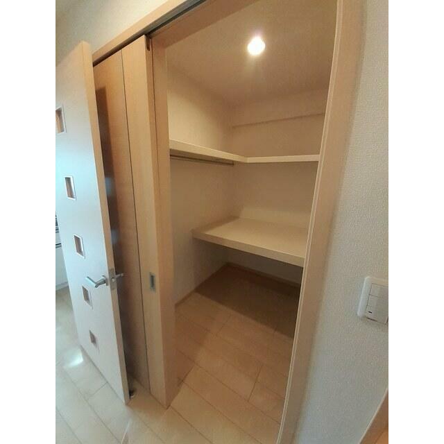 ハーモニー 202 収納