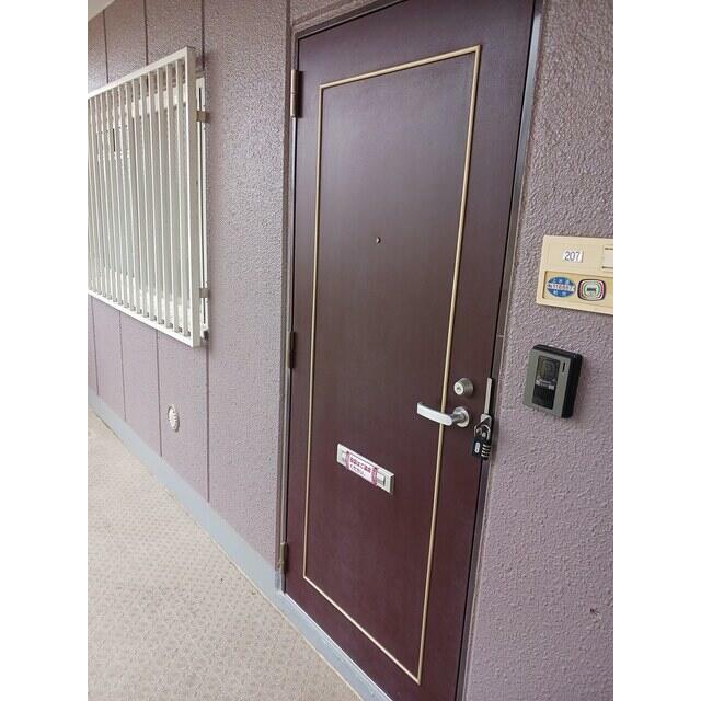 グランドール柏 207 玄関