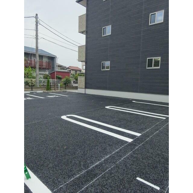クレール　パル １０２ 駐車場