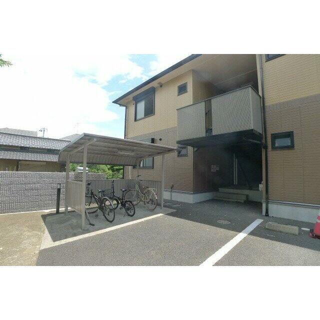 リッシェルⅡ ０１０１ 玄関
