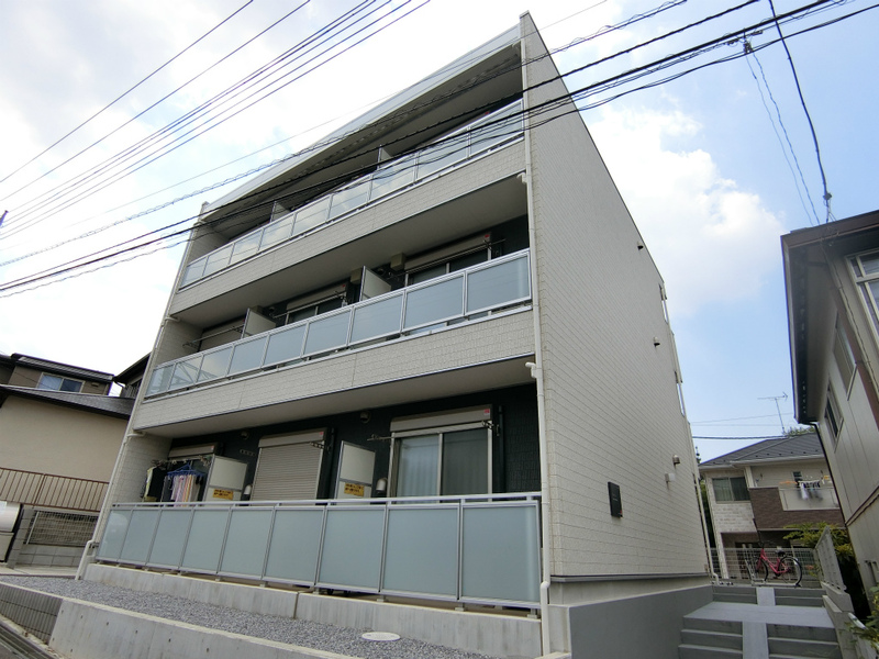 リブリ・エビス北小金 103 玄関