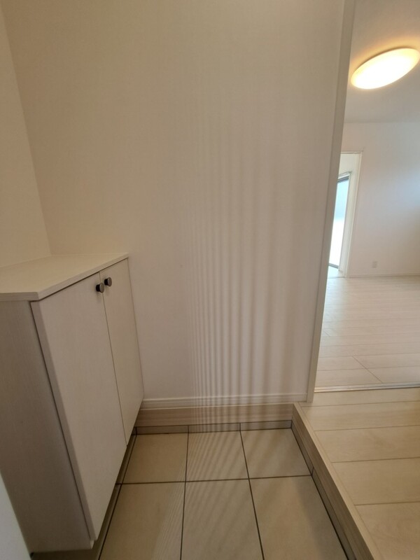 ユニバーサル オアシスI 102 玄関