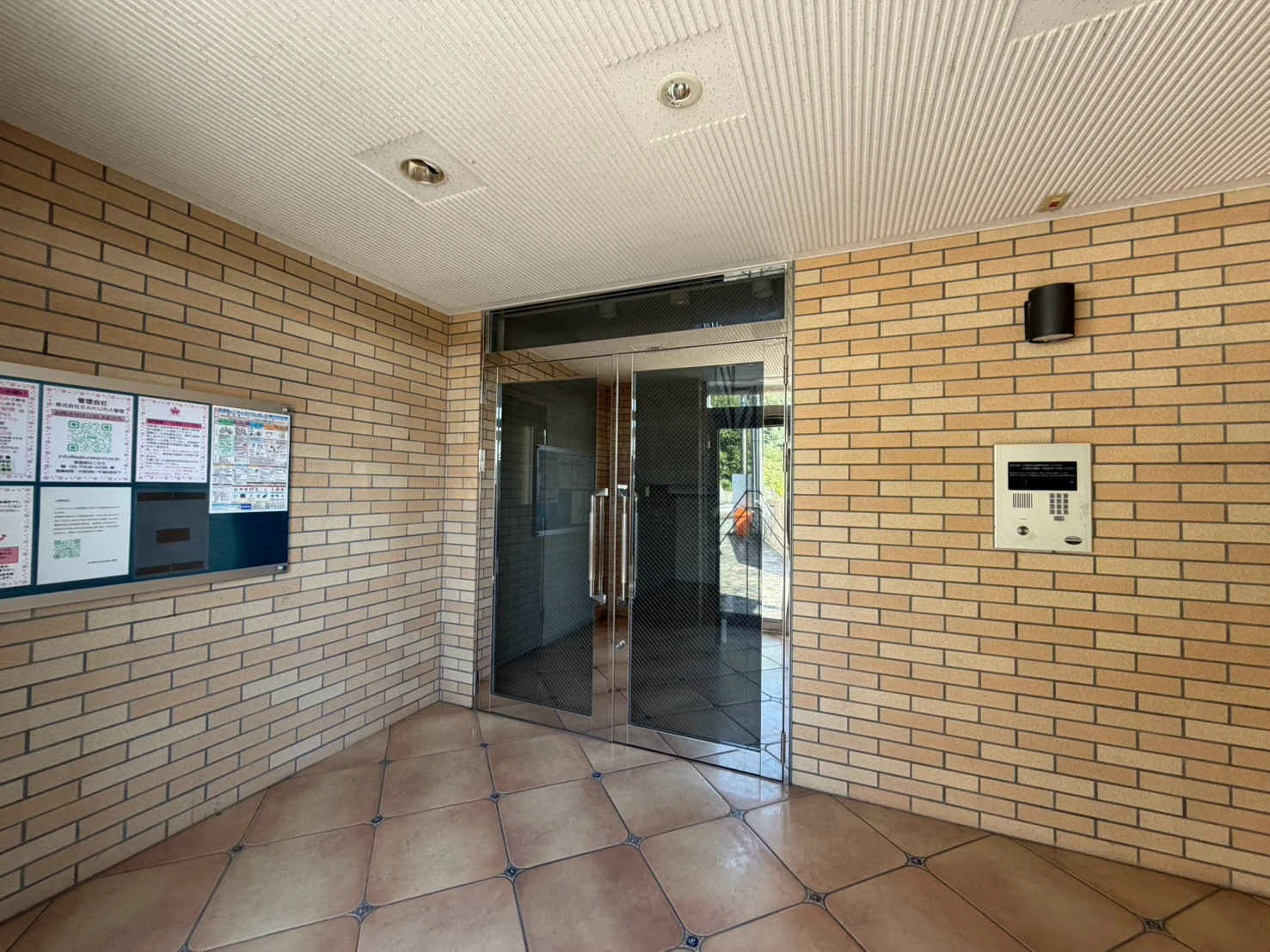 建物エントランス