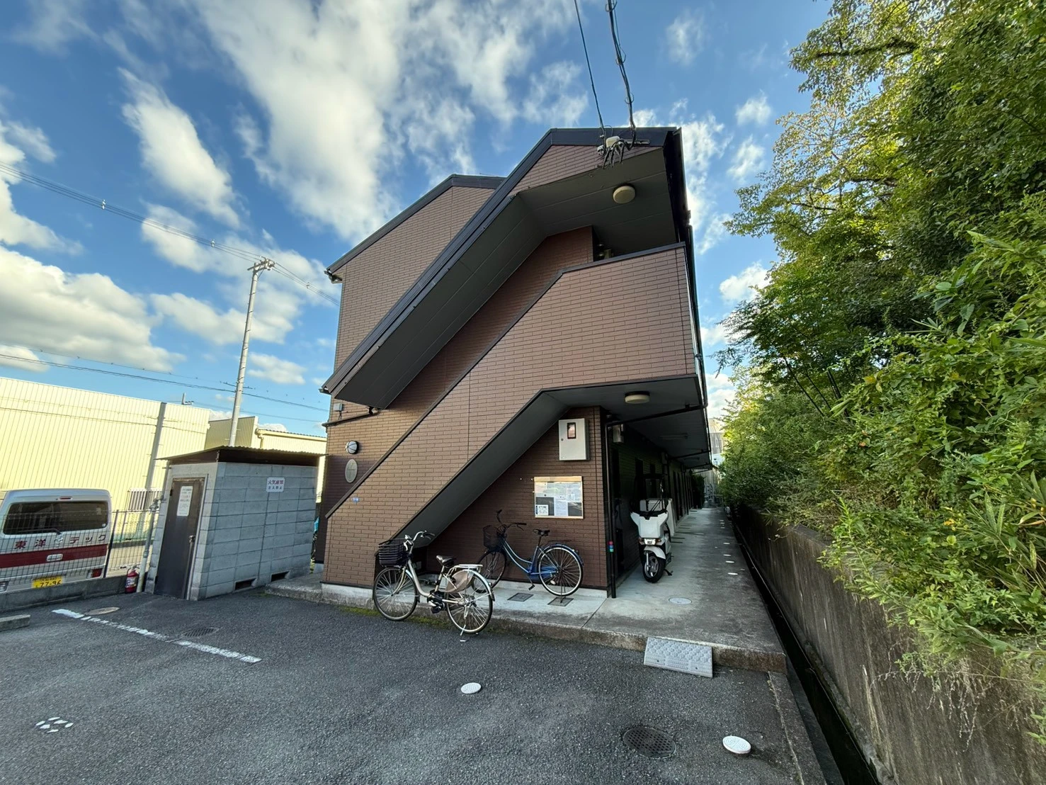 建物エントランス