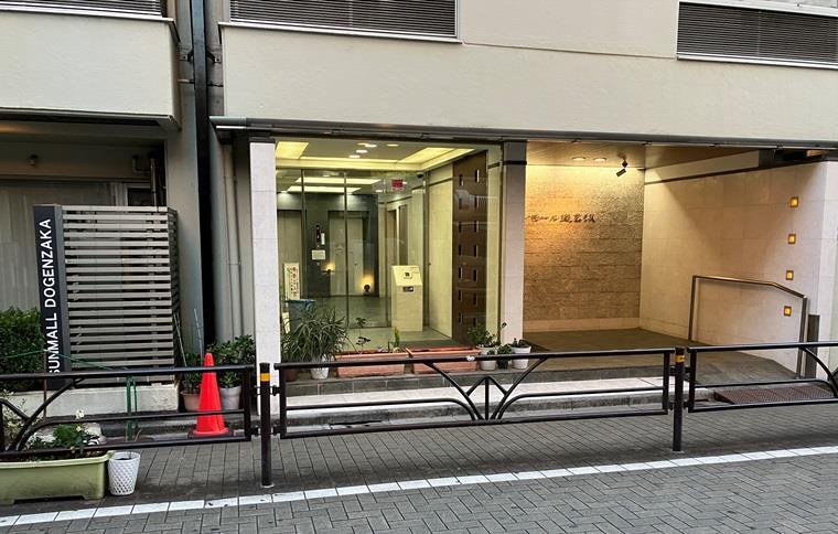 建物エントランス
