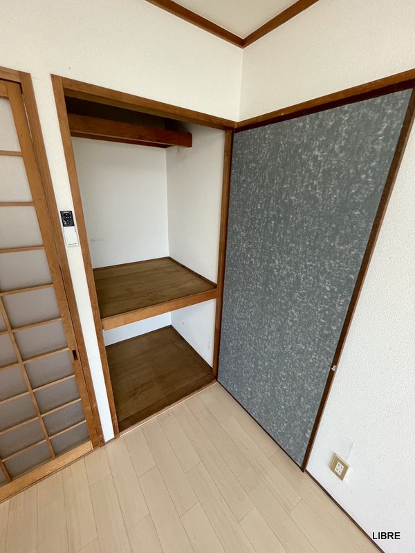 プレアール三軒家東 302 - 収納 - サムネイル 7