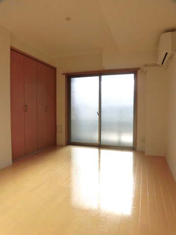 ヴィラナリー西九条 402 - 居室・リビング - サムネイル 3