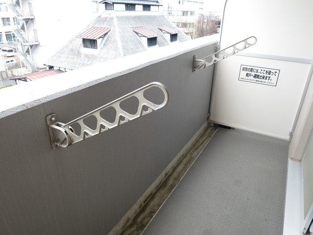 ドルトワール南笹口 406 バルコニー