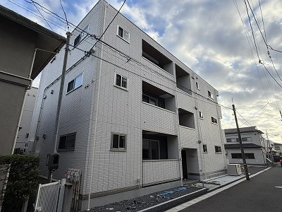 クレスタ 202 外観