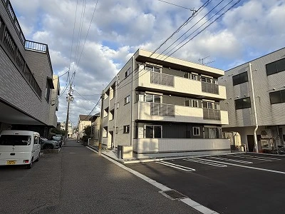 クレスタ 202 外観