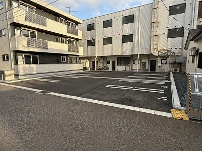 クレスタ 202 駐車場