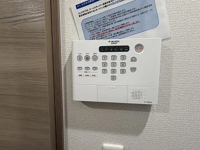 クレスタ 303 セキュリティ