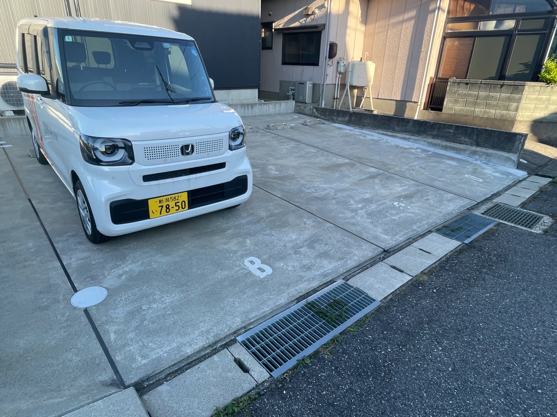 Reglisse 102 駐車場