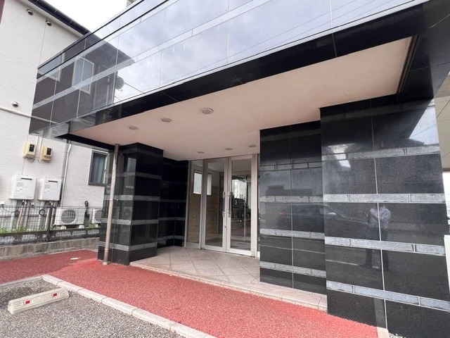 レンテ美咲 401 玄関