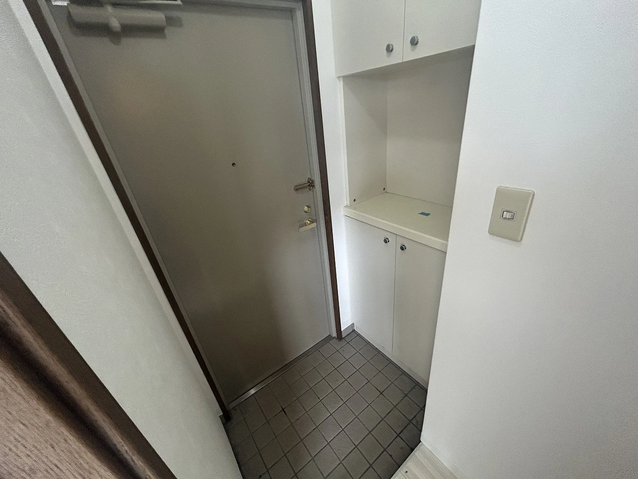 ライフ旭町 108 玄関