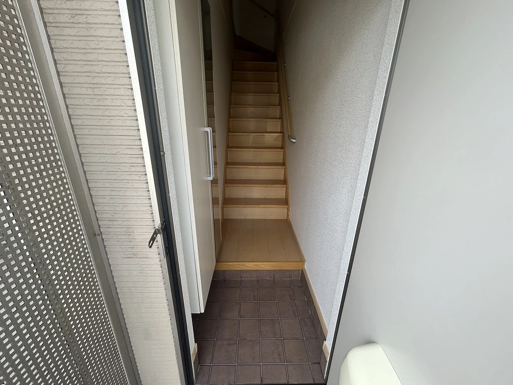 星六さくら 204 玄関