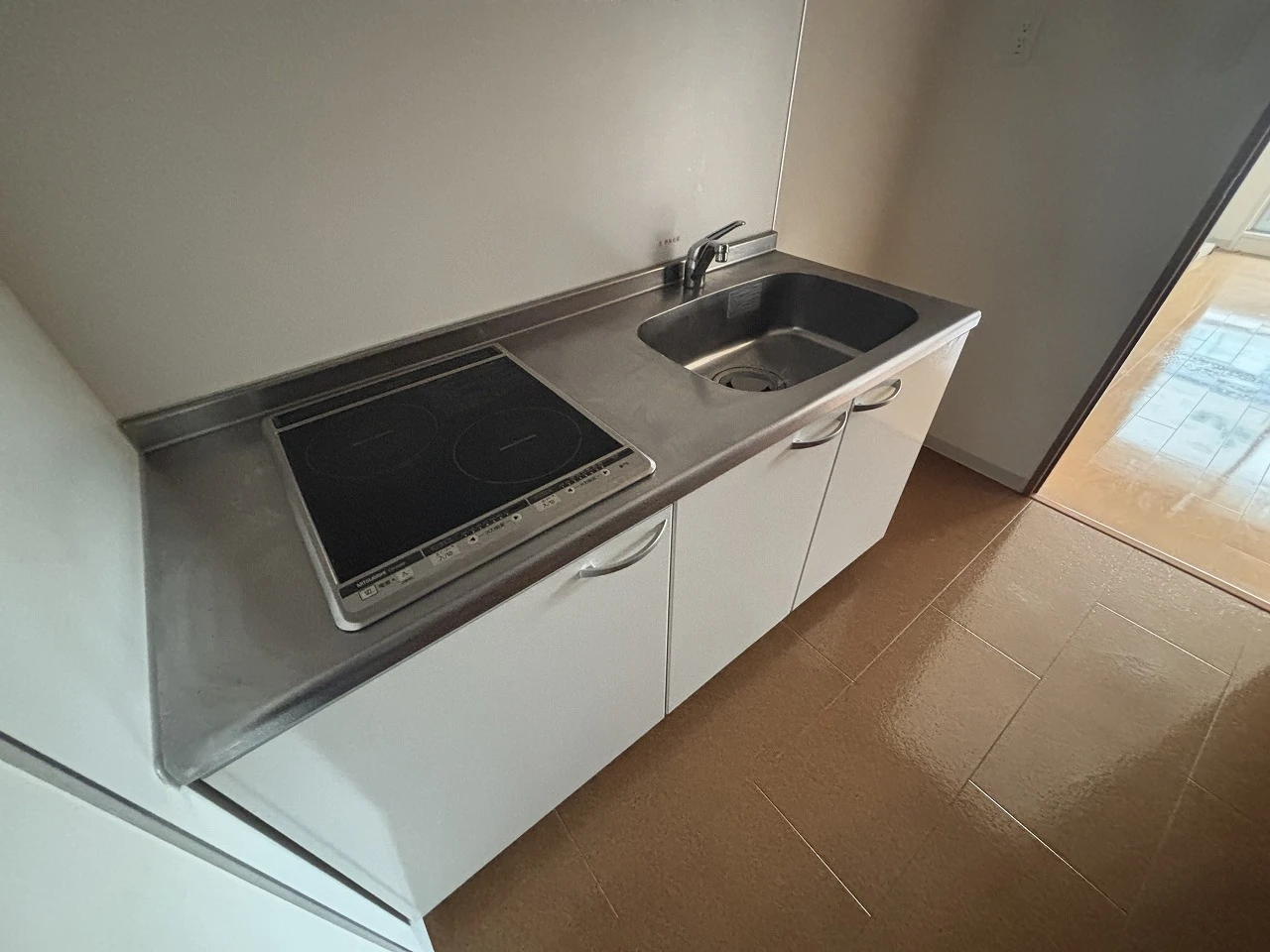 グレイスハイツ東中通タワー 901 キッチン