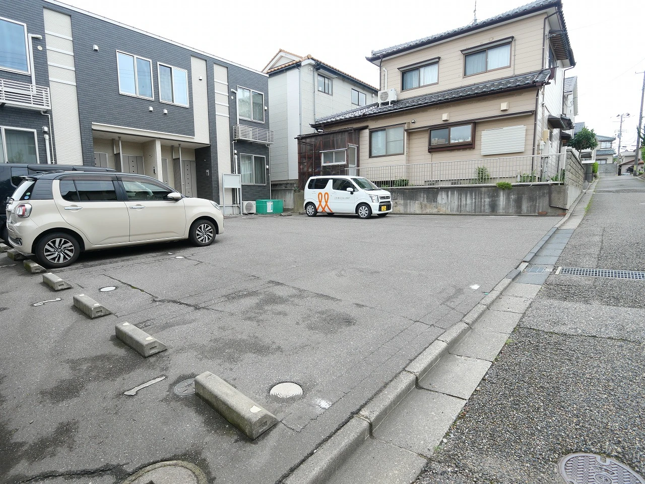 はまなす 201 駐車場