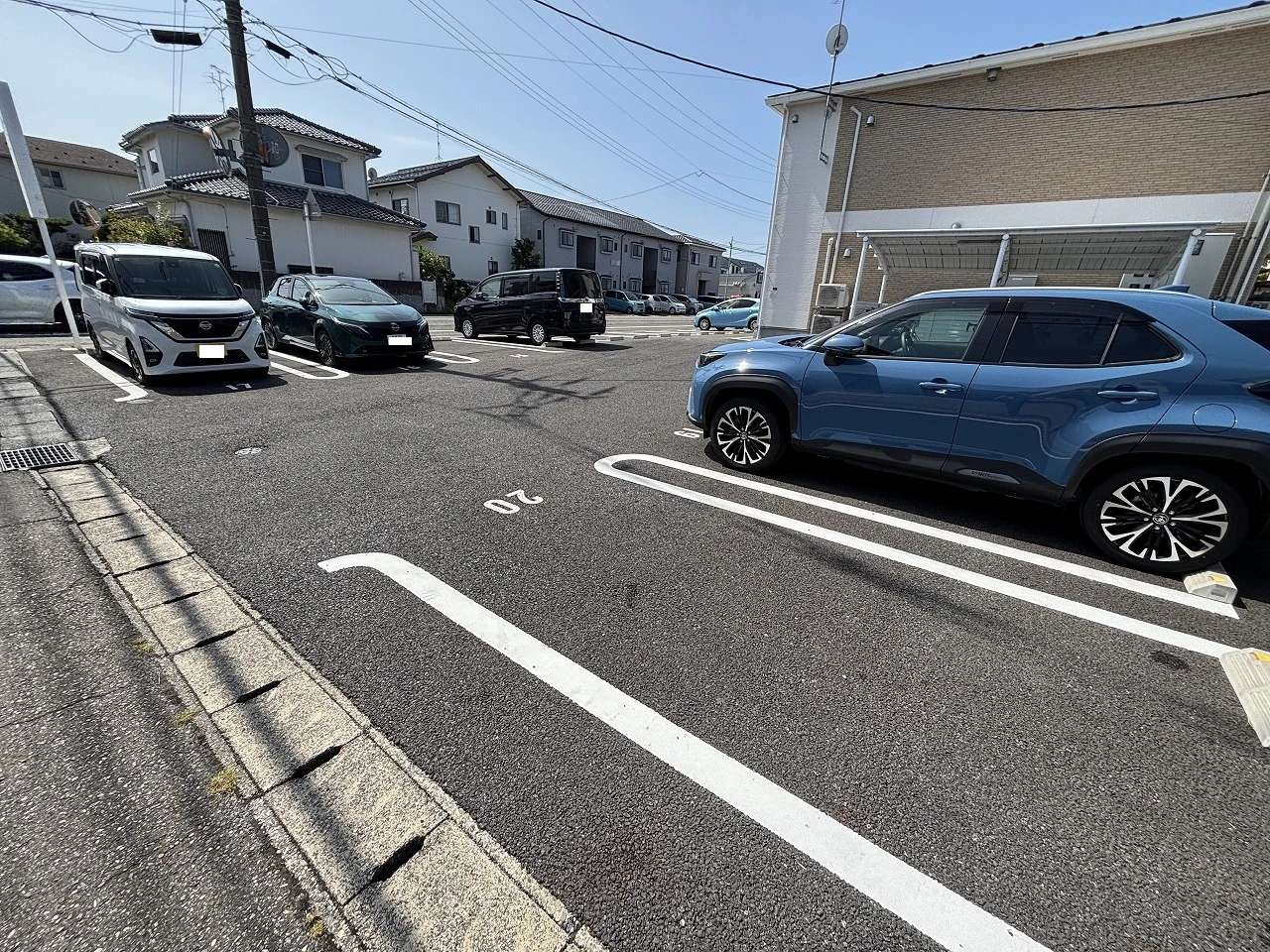 エルヴェ 103 駐車場
