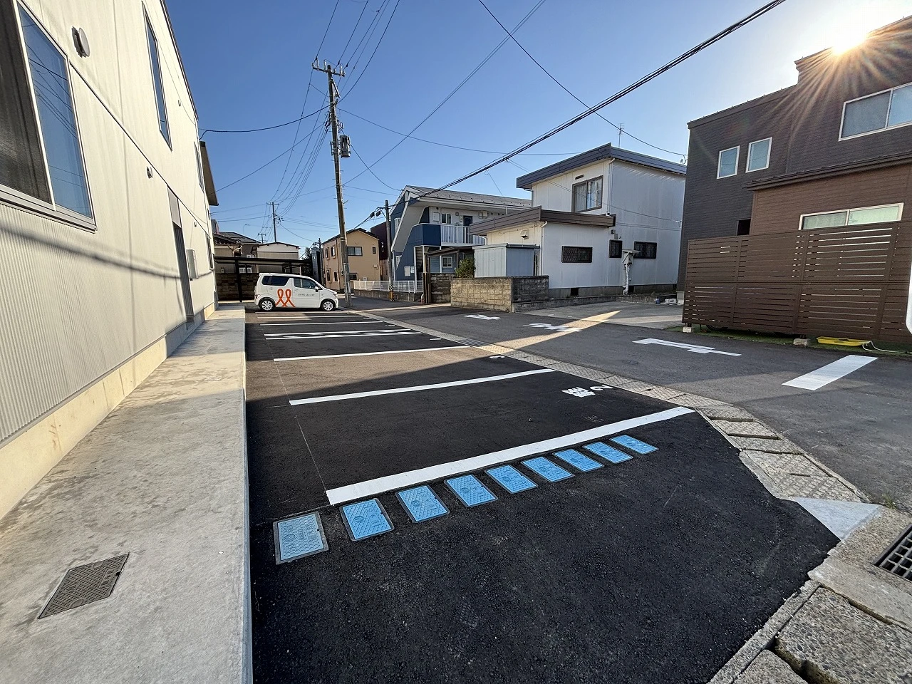 グランクリュ小新 101 駐車場