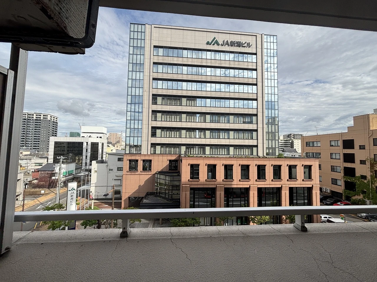グレイスハイツ東中通タワー 503 眺望