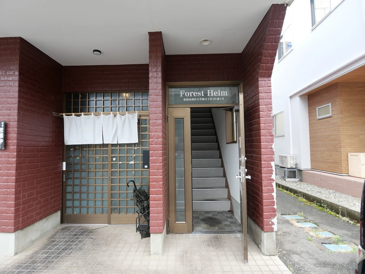 建物エントランス