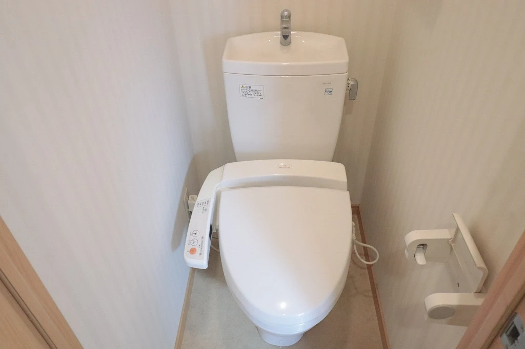 SUITE.HND 403 トイレ