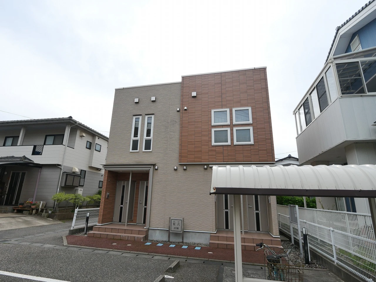 星六　弐号館 101 外観