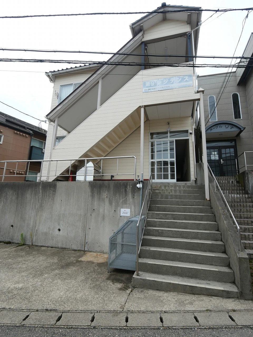 フェニックス大学南 103 玄関