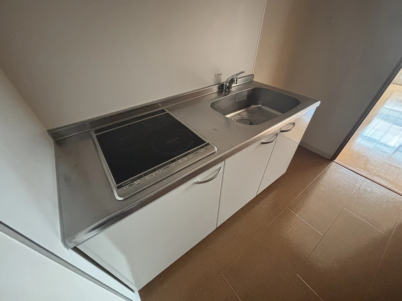 グレイスハイツ東中通タワー 503 キッチン