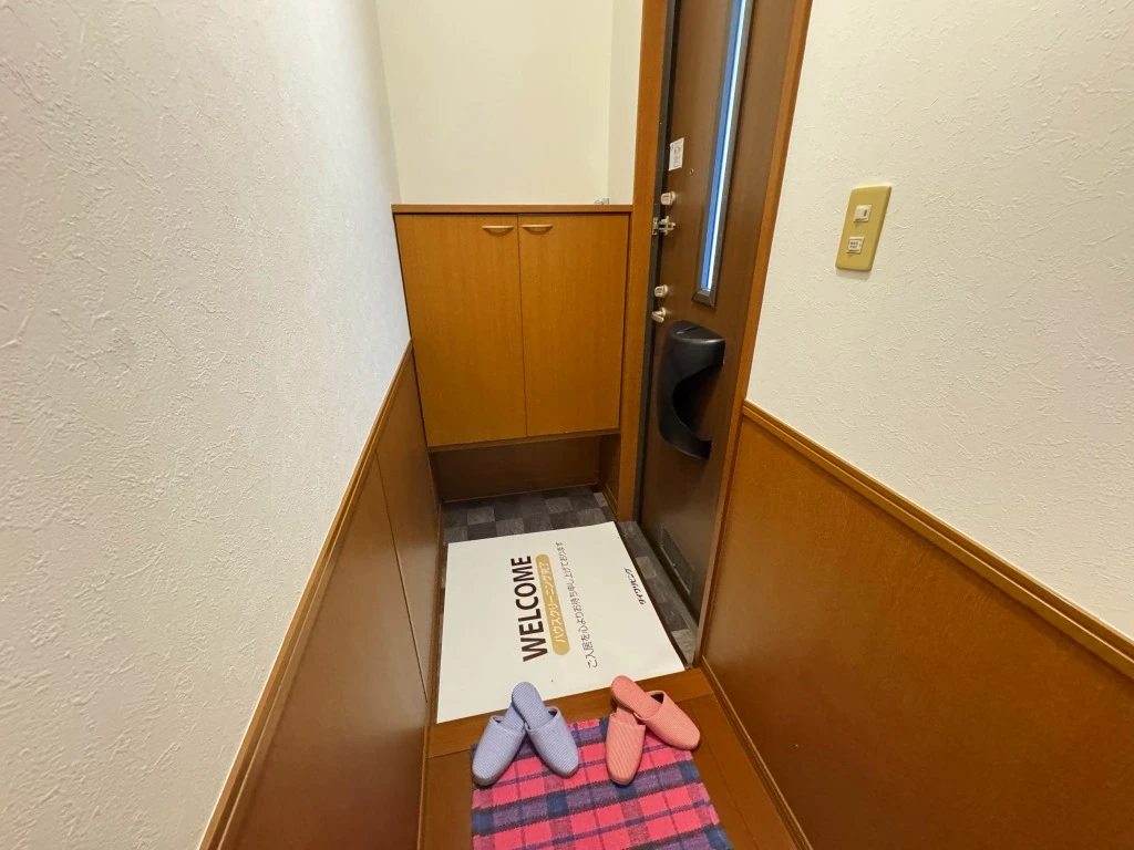 アトリオ Ａ/Ｂ A102 玄関
