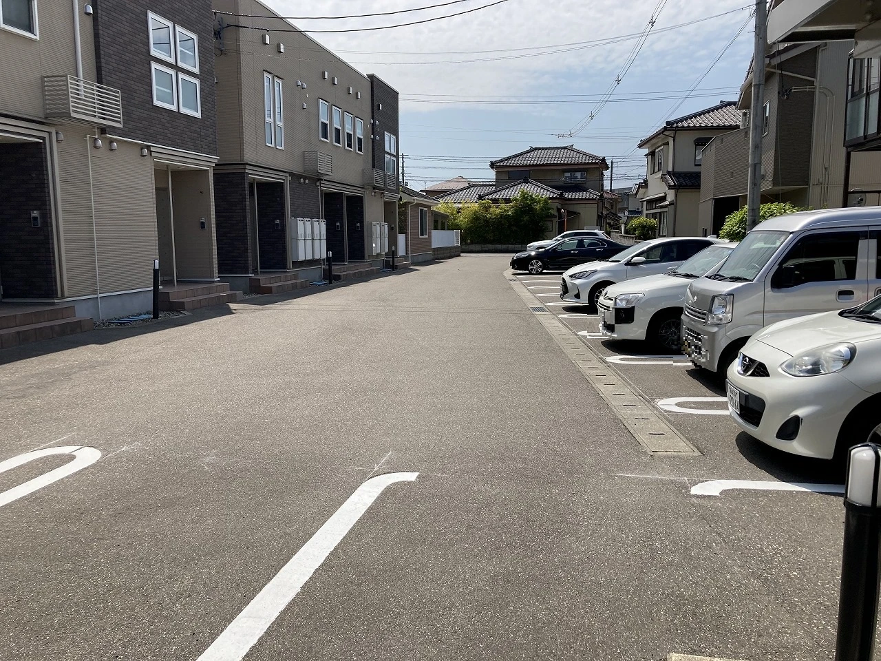 星六さくら 204 駐車場