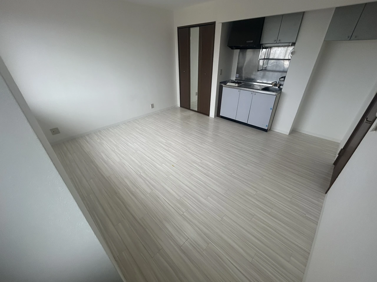 ライフ旭町 108 リビング