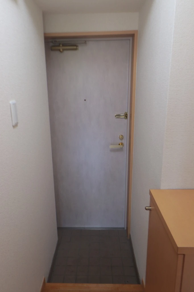 SUITE.HND 403 玄関