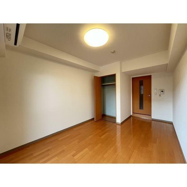 ＢＵＥＮＡ川端町４丁目弐番館 ６０５ リビング