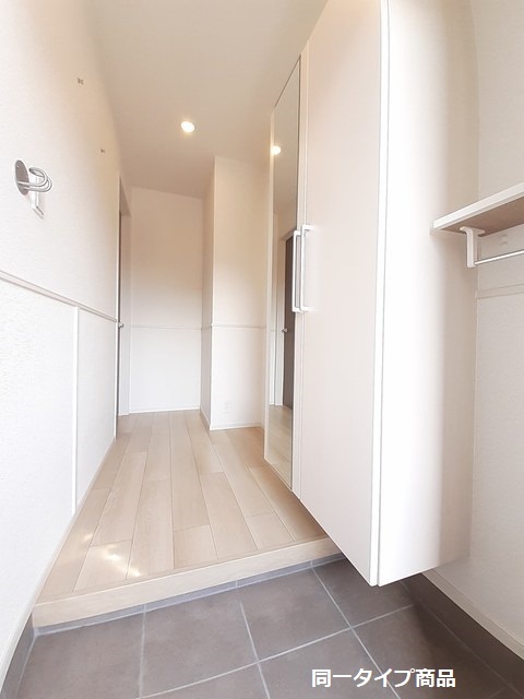ヒカルサ新潟姥ケ山 101 玄関