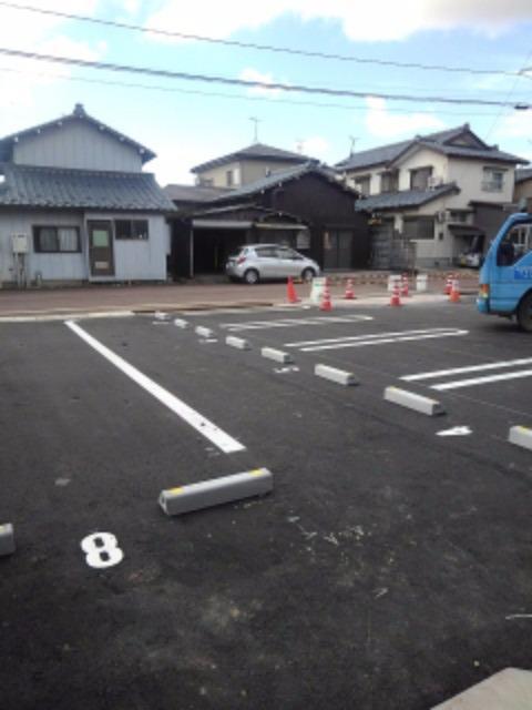 カーサプリート Ⅲ 101 駐車場