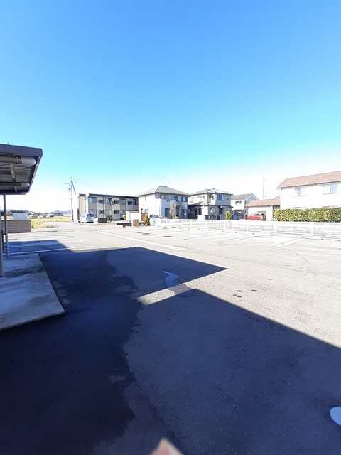 ＯＷＬ（アウル）－ Ⅳ 103 駐車場