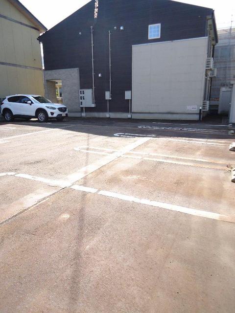 ピノアール Ⅱ 202 駐車場