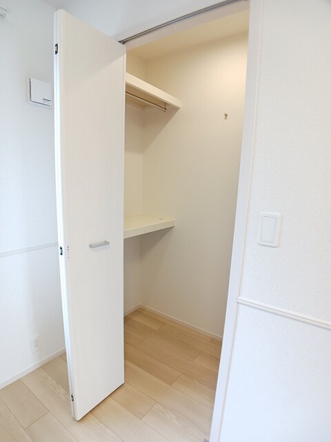 ヒカルサ長岡摂田屋Ⅰ 201 収納