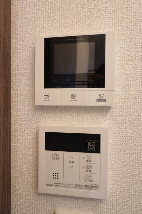 D-ROOM福住 B 101 セキュリティ