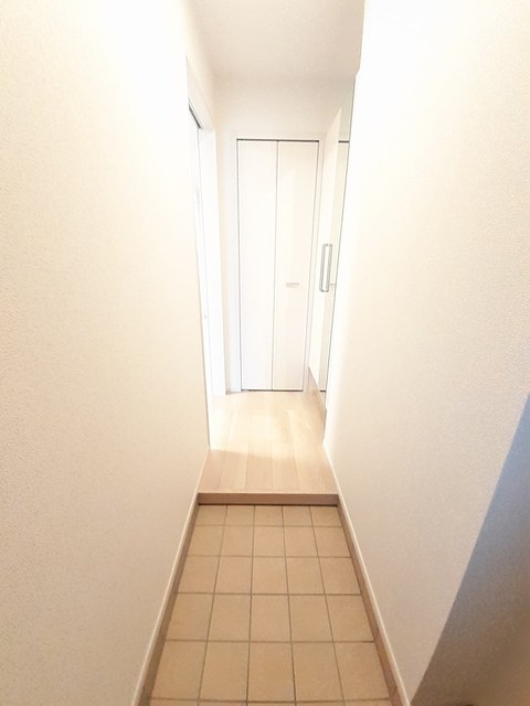 コリーヌⅡ 101 玄関