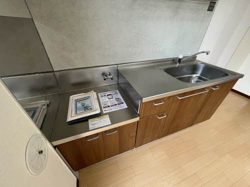 シャーメゾンランブル　E 102 キッチン