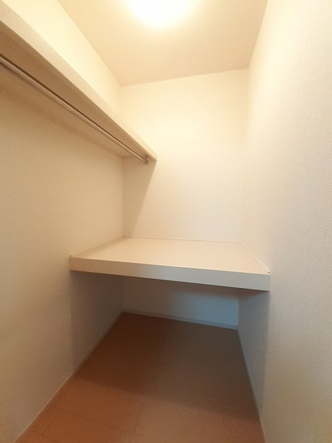 ルナ 102 収納